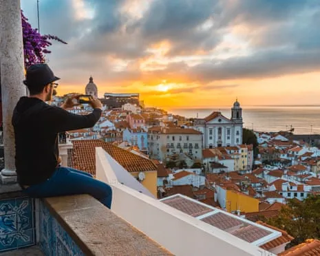 Why Are Countless People from the US Relocating to Portugal?